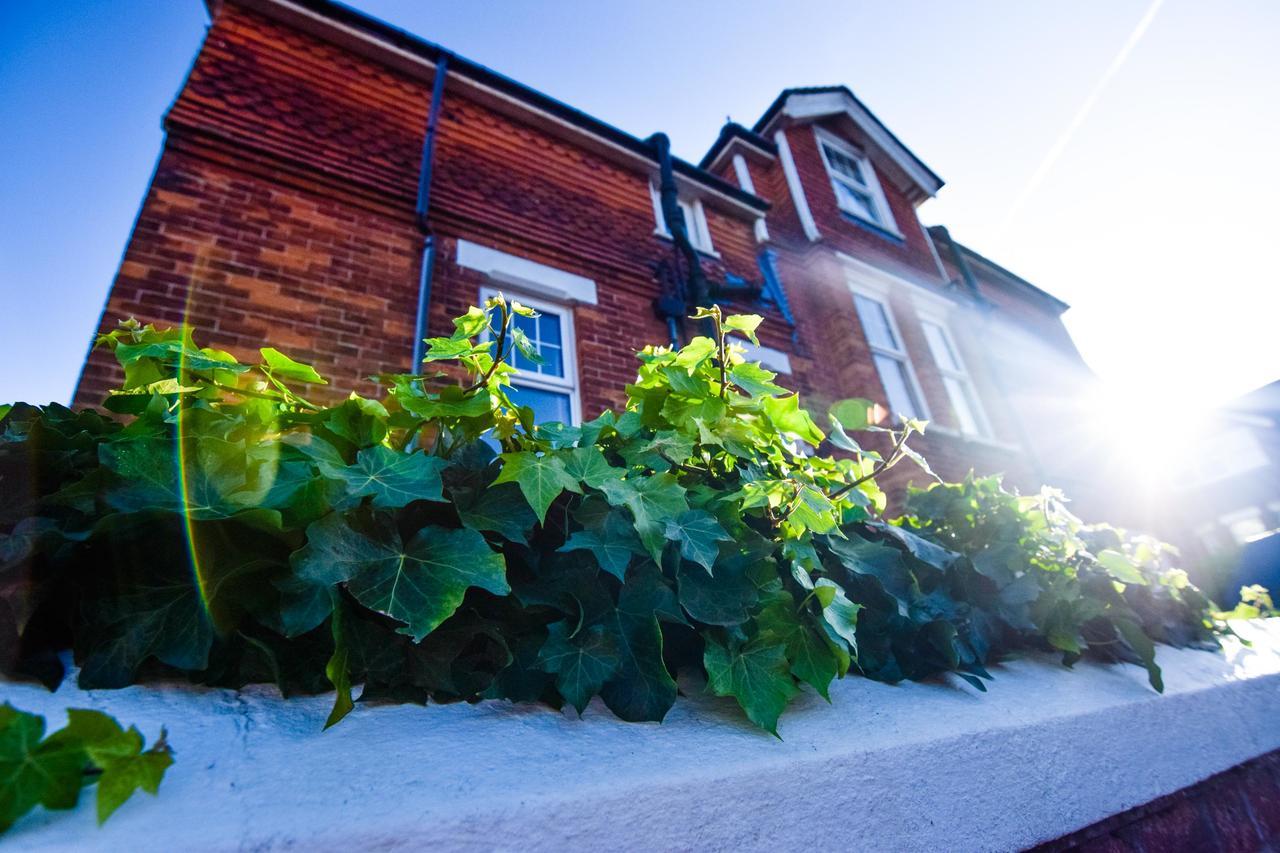 Eastbourne Reymar Bed & Breakfast Ngoại thất bức ảnh